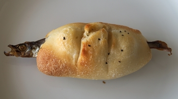A shishamo smelt in a roll bread.jpg